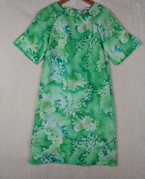 VTG 60s Malihini Hawaii Green Floral Designer Dress Tropical Resort Vacation
